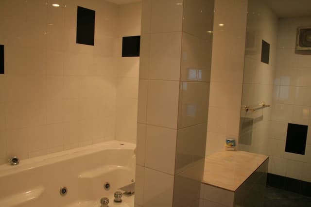 Jacuzzi Suite with private Jacuzzi MEN ONLY