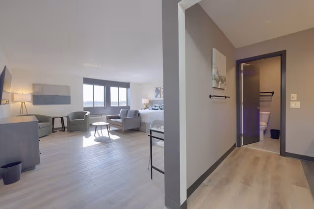 Superior Studio Suite, 1 King Bed, Kitchenette