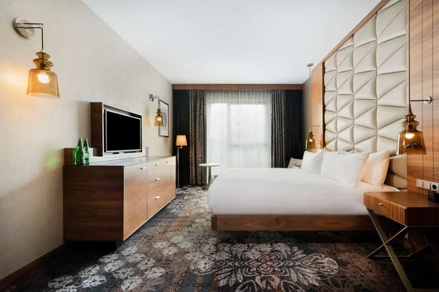 KING ONE BEDROOM SUITE