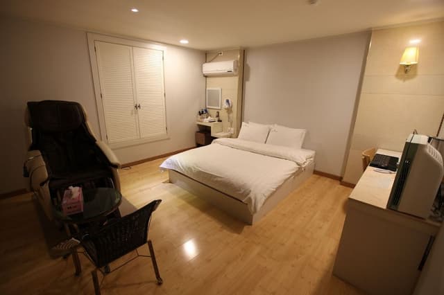 Deluxe Double Room, River View