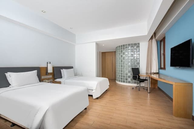 Standard Room, 2 Twin Beds, Garden View