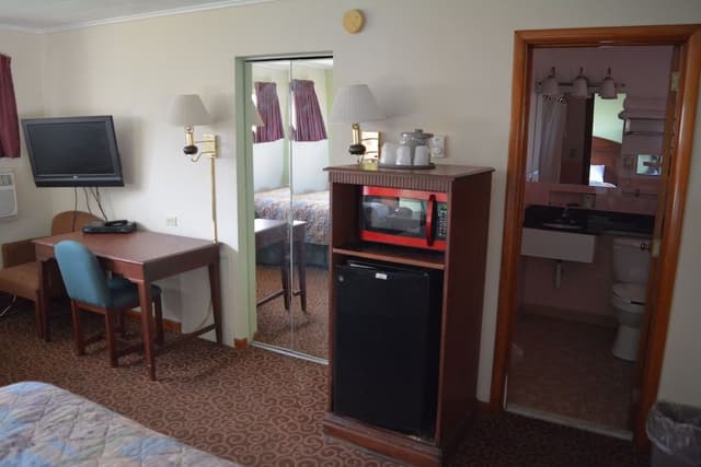 Standard Room, 2 Queen Beds, Non Smoking