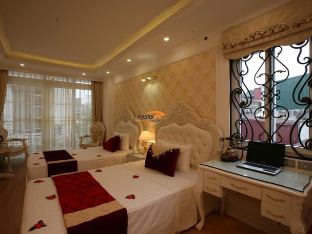 Executive Balcony Room