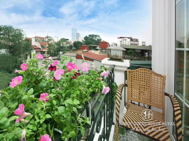Deluxe Rooftop Double-Twin Room