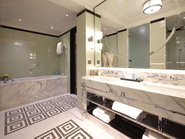 Premier Junior Suite