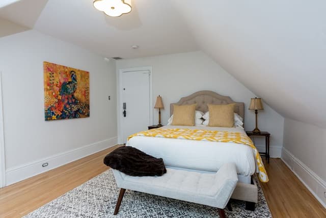 Room, 1 Queen Bed (Lasalle)