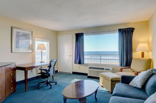 Deluxe Suite, 1 Bedroom, Balcony, Ocean View