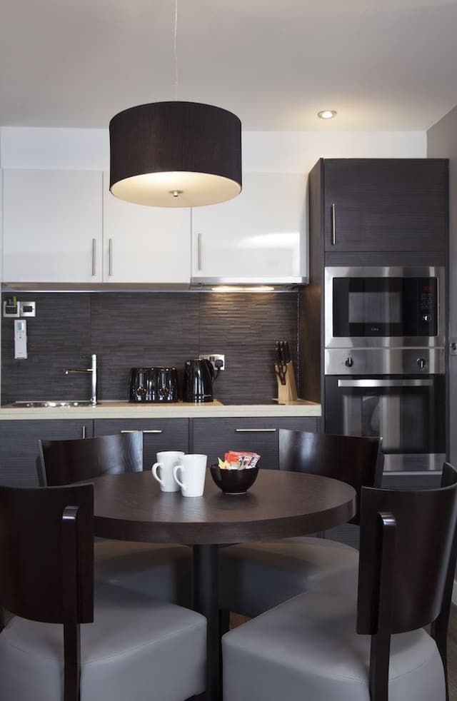 Studio Apartment - Sleeps 4