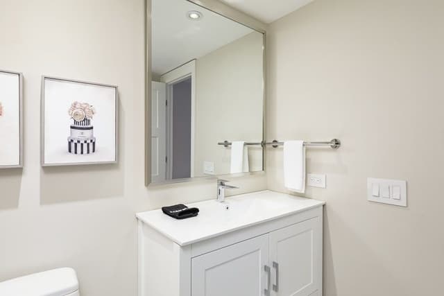 Luxury Condo, 3 Bedrooms (213 Sierra Lane - No Pets Allowed)