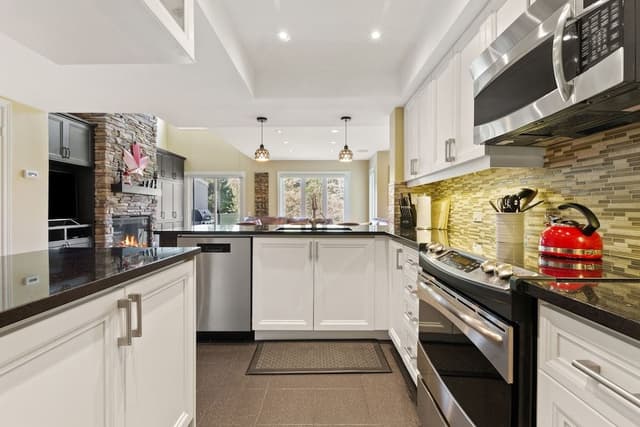 Deluxe Condo, 3 Bedrooms (204 Sierra Lane - No Pets Allowed)