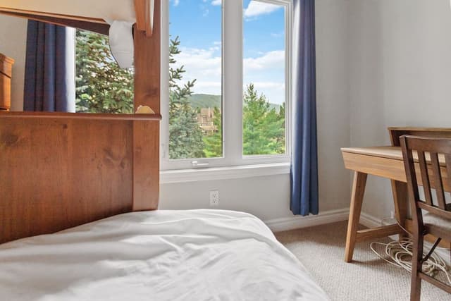 Luxury Condo, 3 Bedrooms (205 Sierra Lane - Pet Friendly)
