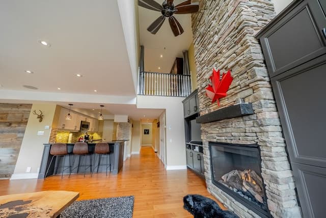 Deluxe Condo, 3 Bedrooms (204 Sierra Lane - No Pets Allowed)