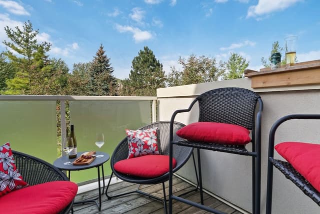 Deluxe Condo, 3 Bedrooms (204 Sierra Lane - No Pets Allowed)
