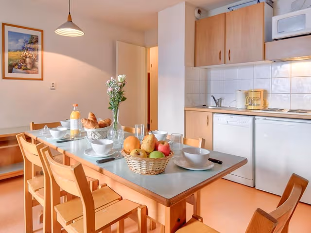 1 Bedroom Apartment with sleeping area for 6 persons