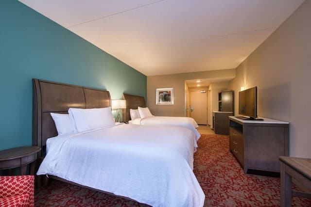 Room, 2 Queen Beds, Accessible, Bathtub (Hearing Impaired)