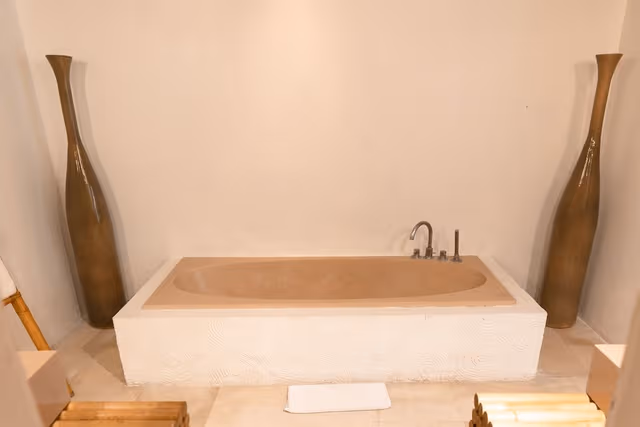 Luxury Villa, 6 Bedrooms, Private Pool, Beachfront