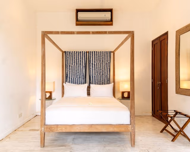 Luxury Villa, 6 Bedrooms, Private Pool, Beachfront