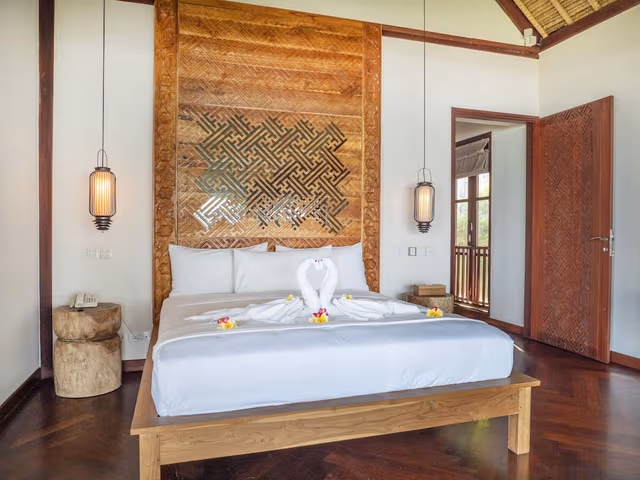 Luxury Villa, 6 Bedrooms, Private Pool, Beachfront