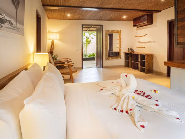 Luxury Villa, 6 Bedrooms, Private Pool, Beachfront