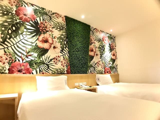 Comfort Twin Room, Multiple Beds, Bathtub (No Window)
