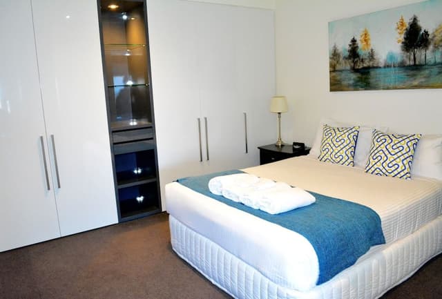 One Bedroom Apartment
