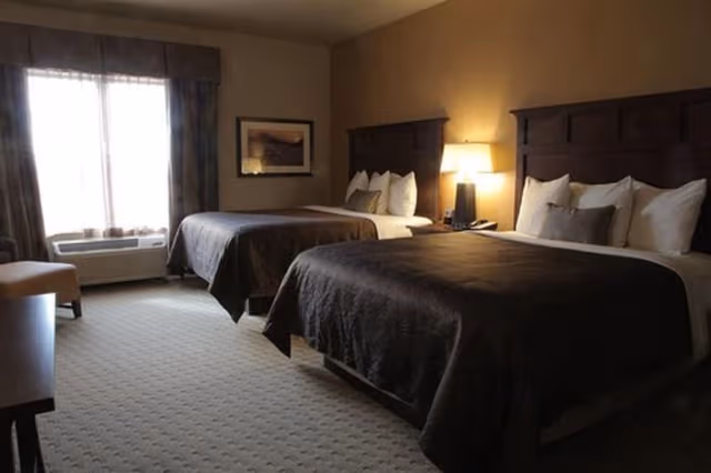 Deluxe Suite, 2 Queen Beds