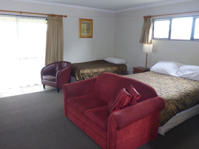 Standard Studio, Non Smoking, Kitchenette (Studio Motels)