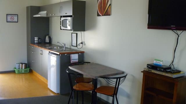 Standard Studio, Non Smoking, Kitchenette (Studio Motels)