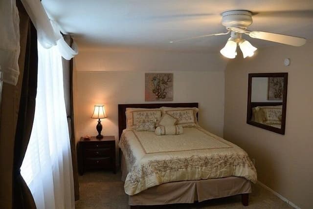 Condo, 4 Bedrooms, Kitchen (1 room without a door)