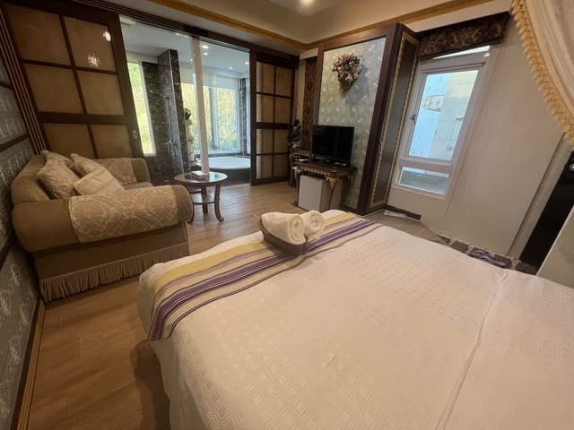 Standard Double Room, Mountainside
