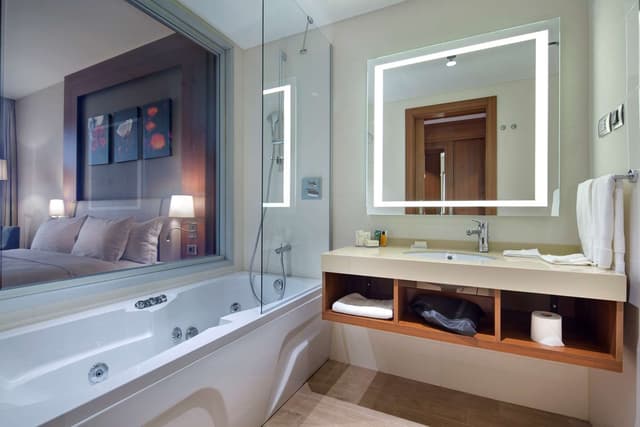 KING ONE BEDROOM SUITE