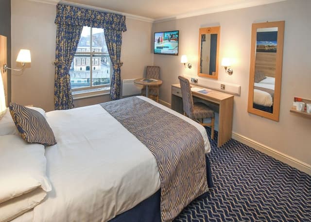 Superior Double Room, 1 King Bed, River View