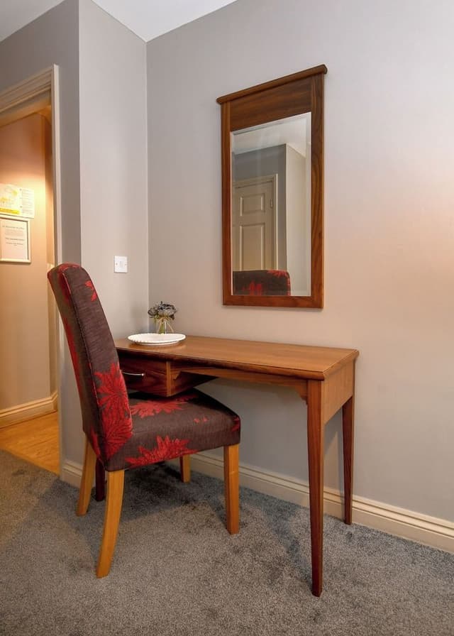 One Bed Apt.(Dbl) Sleep 2 (A1/A4/A7/A10) - No lift or accessible facilities (Annex)