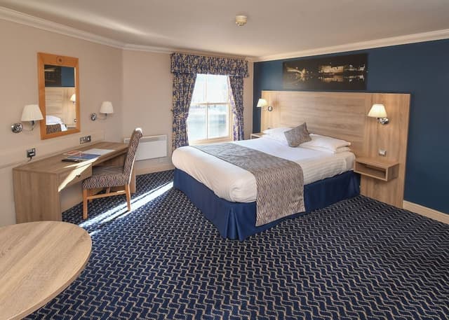 Superior Double Room, 1 King Bed, River View