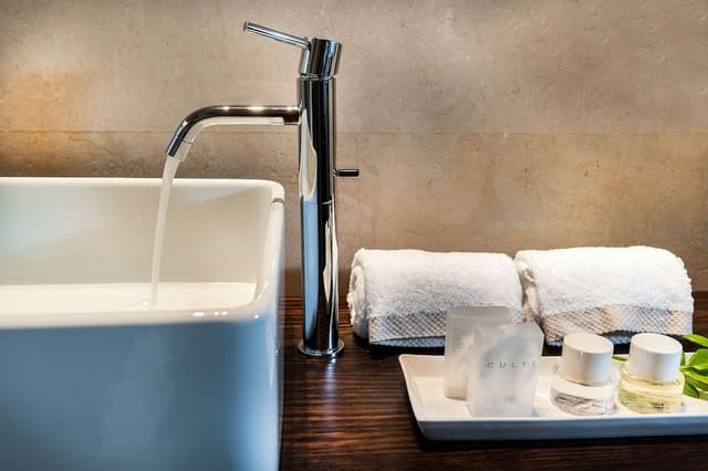 Standard Double or Twin Room, 1 King Bed, Private Bathroom