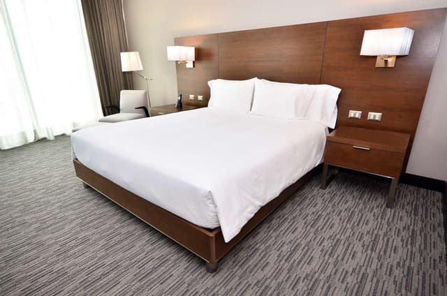 1 KING BED OCEANVIEW