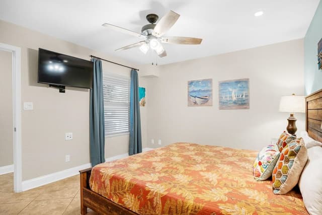 Condo, 1 King Bed with Sofa bed (Maravilla 2111)