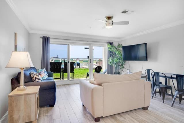 Condo, 1 King Bed with Sofa bed (Maravilla 2112)