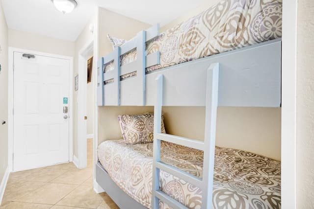 Condo, 1 King Bed with Sofa bed (Maravilla 2111)
