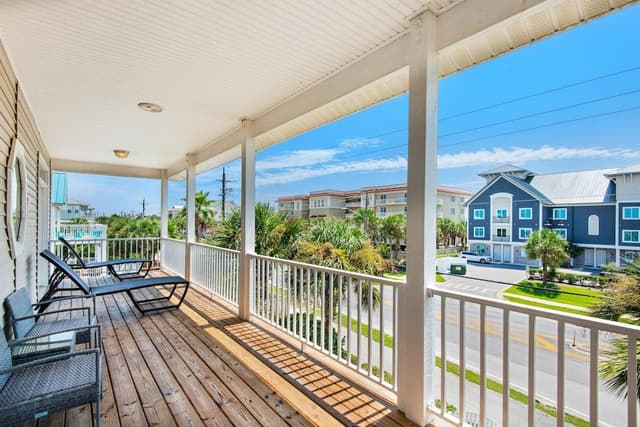 House, Multiple Beds (Ocean Breezes)