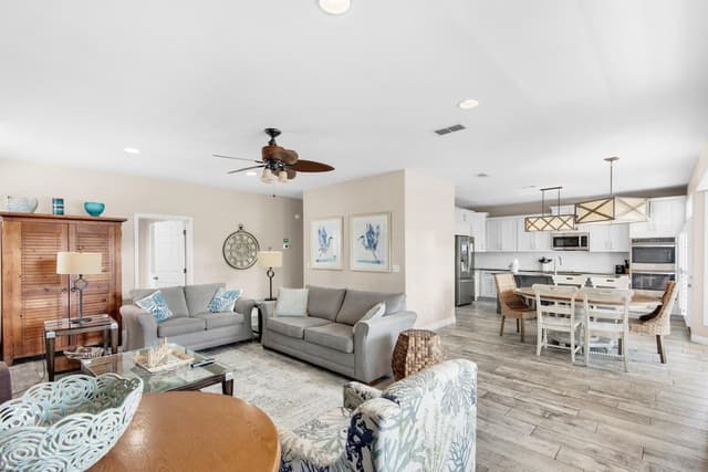 House, Multiple Beds (Ocean Breezes)