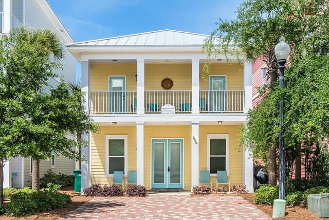 House, Multiple Beds (Happily Ever After)