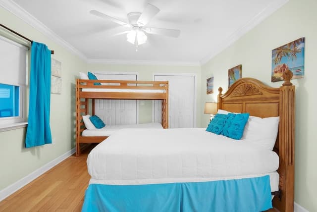 Condo, Multiple Beds (Nautilus 1102)