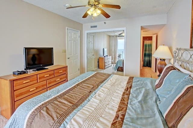 Condo, Multiple Beds (Nautilus 1303)