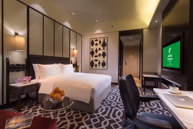 Standard Room, 1 King Bed (High Floor)