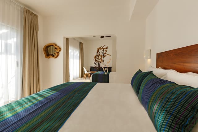 Triple Junior Suite with Terrace and city view