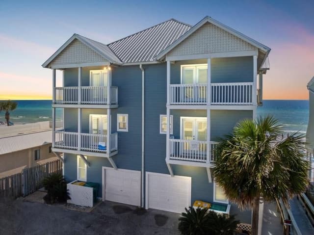 Townhome, Multiple Beds (Pointe of View)