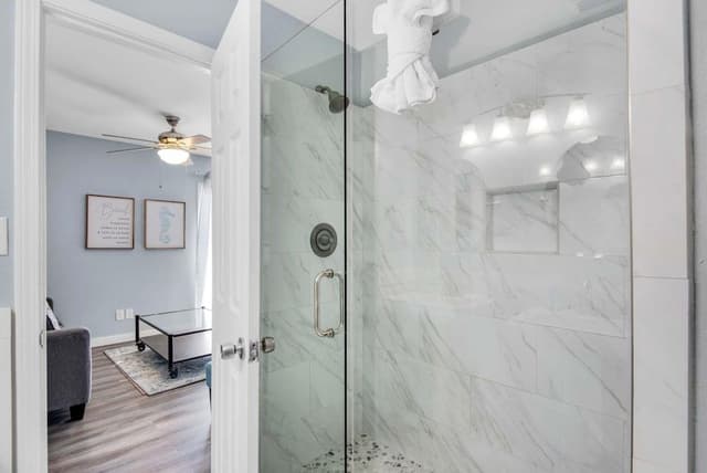 Townhome, Multiple Beds (Pointe of View)