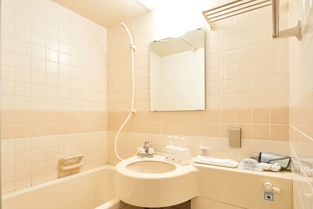 Single Room, Smoking