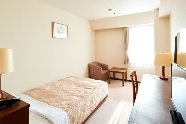 Single Room, Smoking